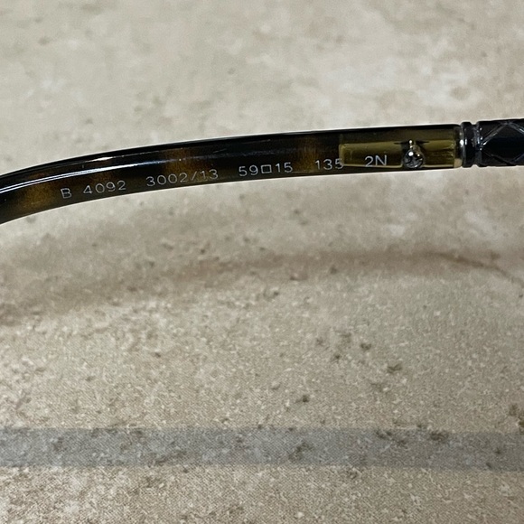 Burberry Sunglasses in Tortoiseshell - Picture 7 of 8